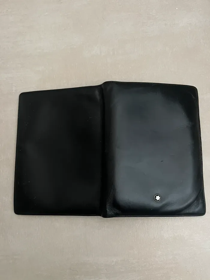 Portefeuille en vrai cuir marque Montblanc - photo numéro 3