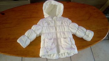 Un blouson de fille