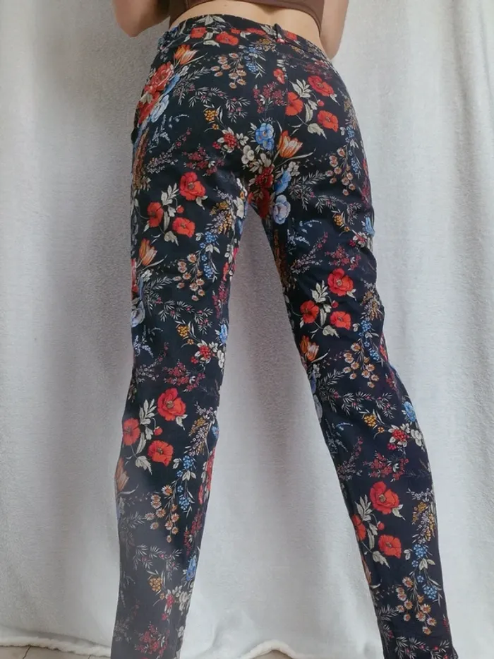 Pantalon fleuris🌹 - photo numéro 2