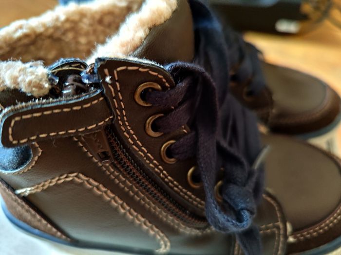 Chaussures creeks chaudes neuves pointure 30 - photo numéro 2