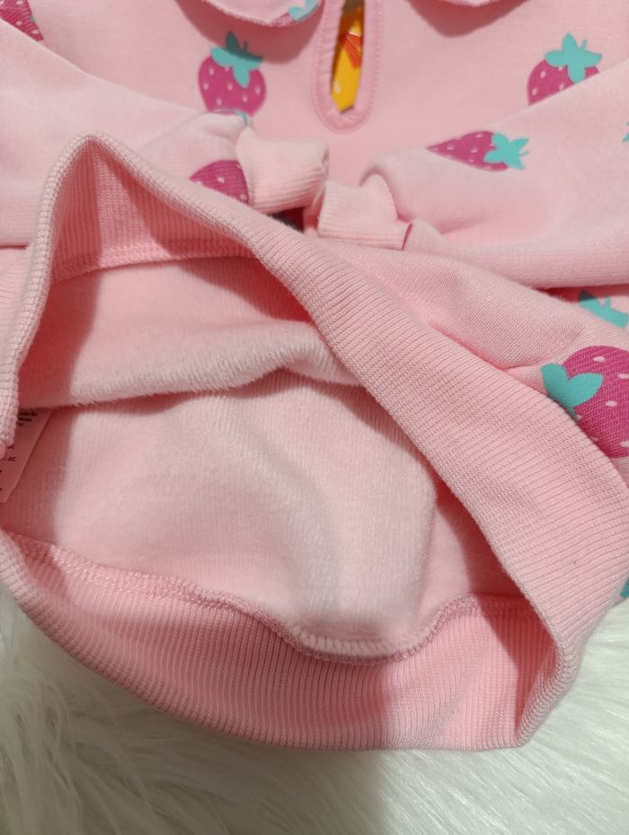 Haut pull à motif fraise - photo numéro 4