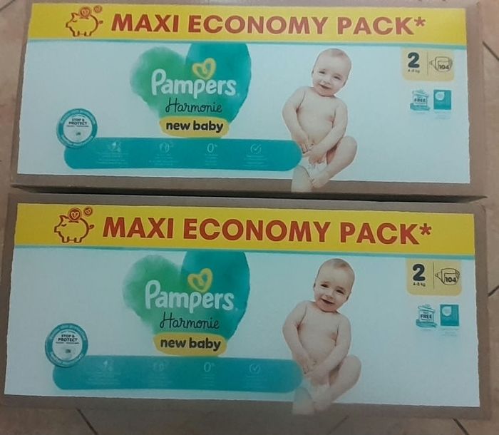 208 couches Pampers Harmonie Taille 2