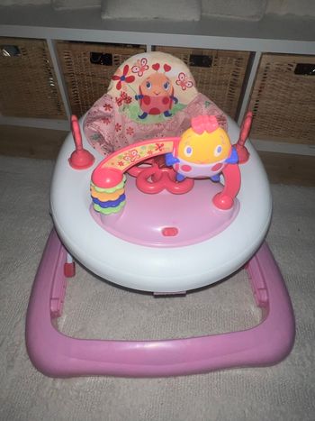 Trotteur bébé fille