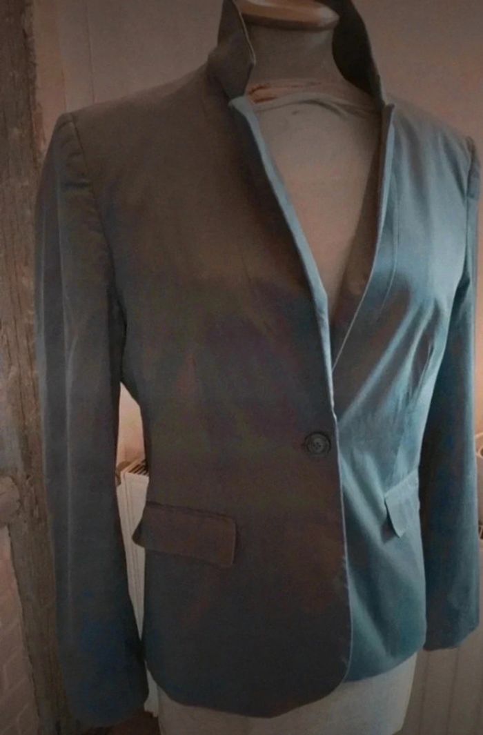 Très beau blazer coupe classique - photo numéro 2