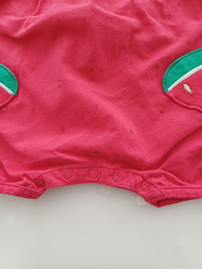 Combishort neuve taille 9 mois - photo numéro 4