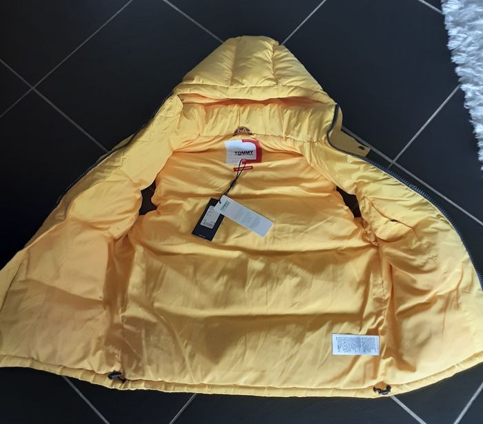 Doudoune sans manche Tommy jeans  neuve - photo numéro 3