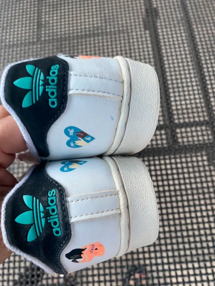 Baskets scratchs Adidas girl 33 - photo numéro 5