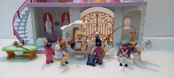 Château et carosse playmobil - photo numéro 3