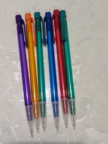 Lot de 6 porte-mines Cora.