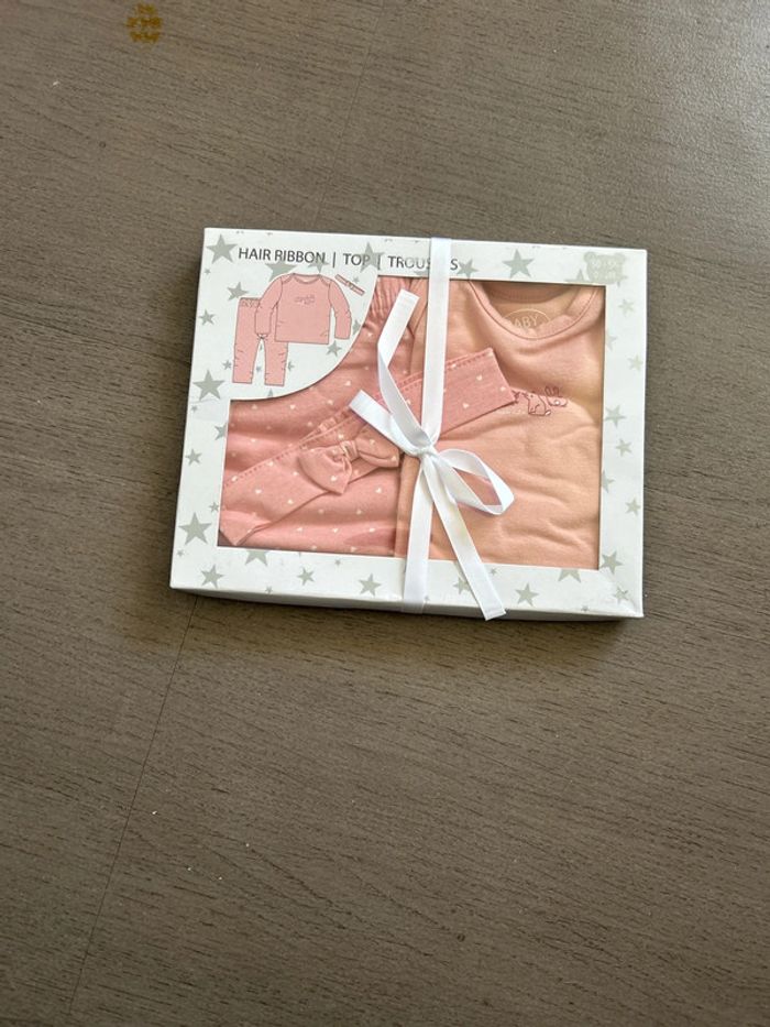 Ensemble neuf 0-2mois