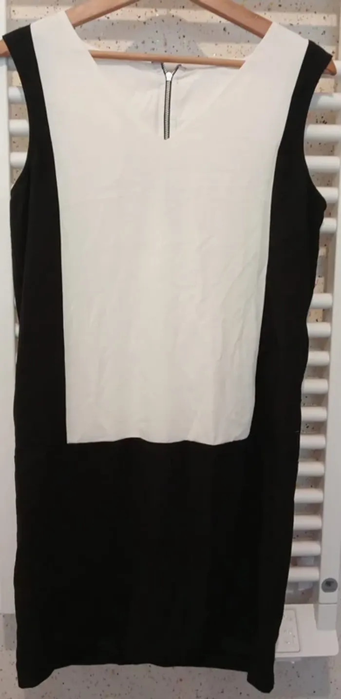 Robe blanche noire Vero Moda Taille M - photo numéro 2