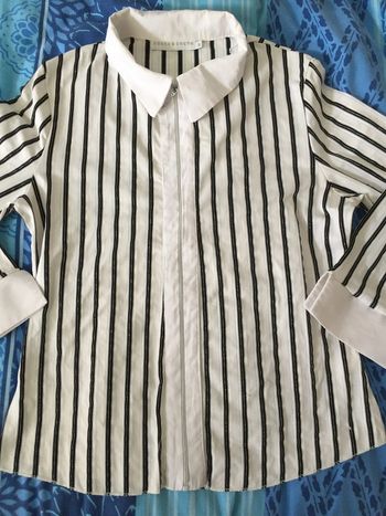 chemise blanche et noir taille 3