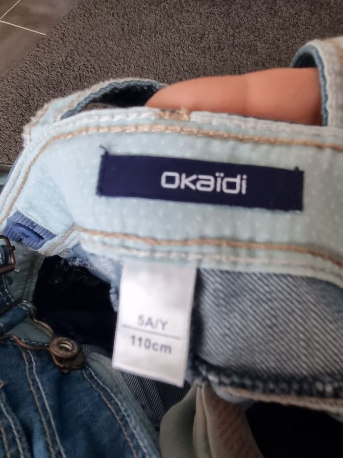 Salopette short en jean fille Okaidi NEUVE 5 ans - photo numéro 6