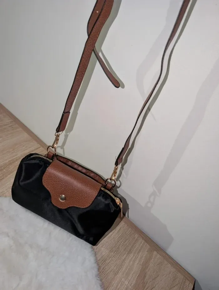Mini sac bandoulière et marron neuf avec étiquette - photo numéro 2
