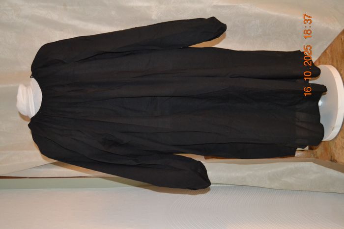 Robe noire mi-cuisse, taille L - photo numéro 2