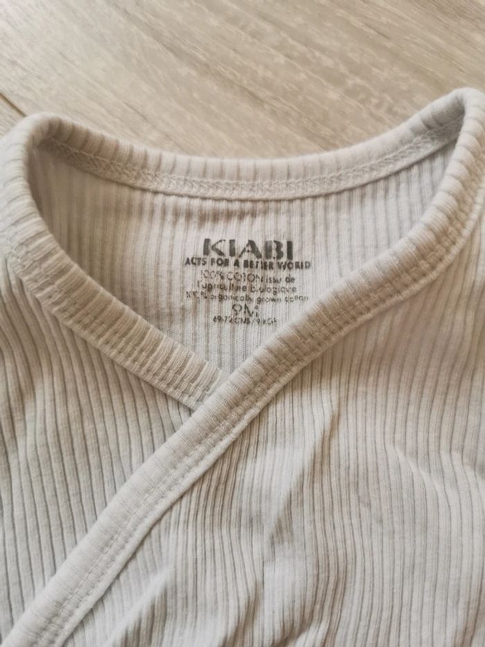 Body blanc kiabi 9 mois - photo numéro 2