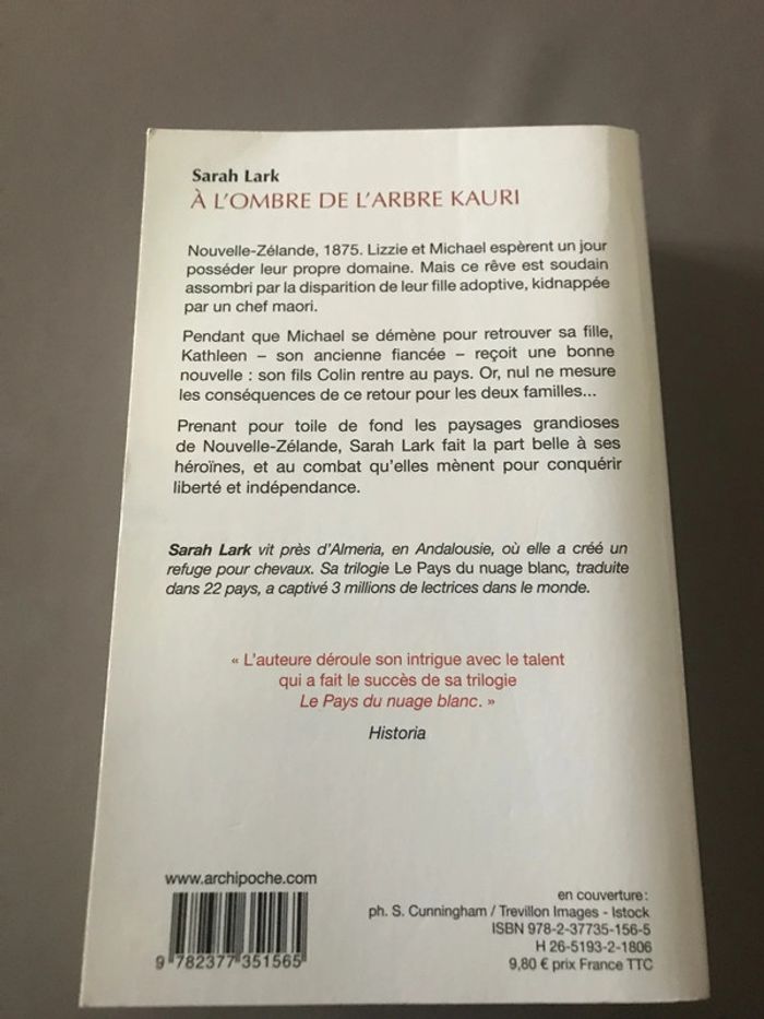 Livre L’ombre de l’arbre Kauri - photo numéro 2