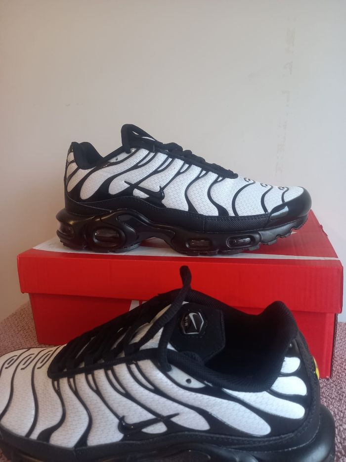 Chaussures neuf - photo numéro 2