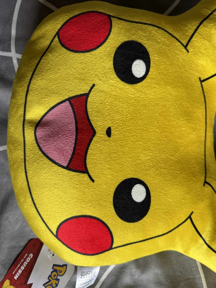 Coussin pikachu - photo numéro 7