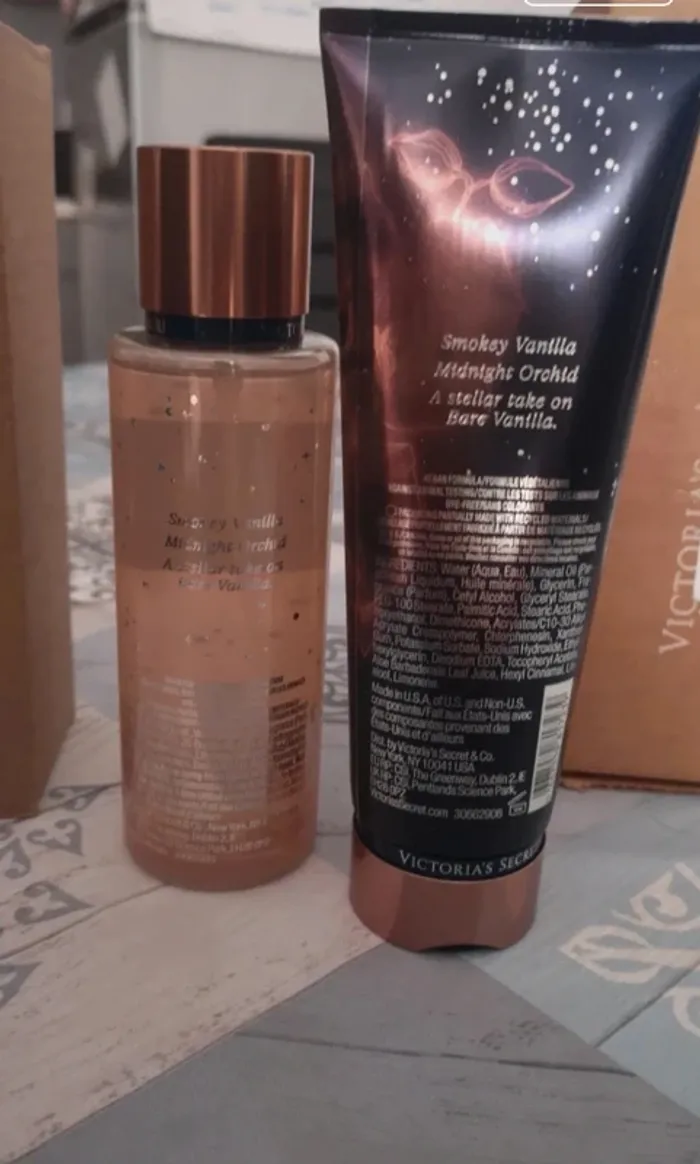 Lot brume et lotion parfumée Victoria's Secret Bare Vanilla Starlit - photo numéro 2