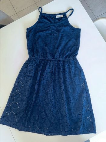 Robe bleu marine dentelle