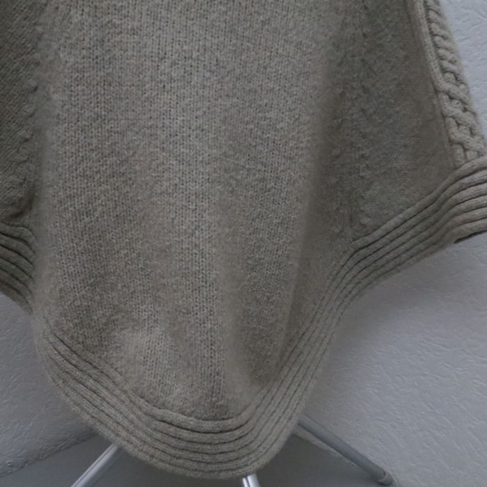 ✨ Superbe poncho / cape en maille NAF NAF – Taille TU ✨ - photo numéro 9