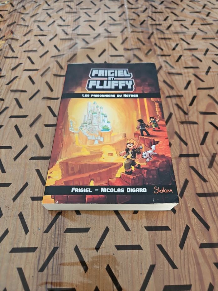 Livre frigiel et fluffy