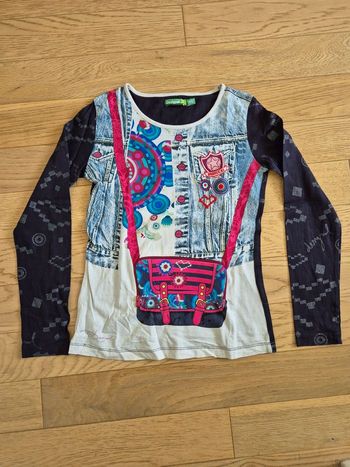 Tshirt original Desigual avec poche 11 - 12 ans, très bon état