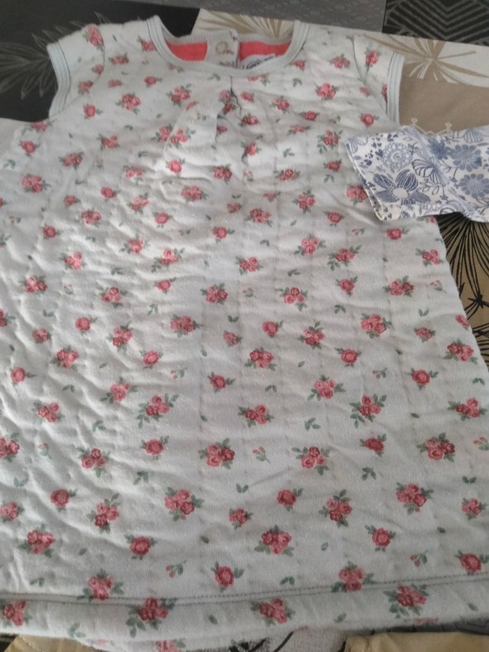 3 robes bleues - photo numéro 3