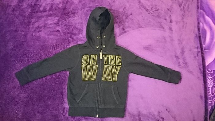 Veste zippée à capuche