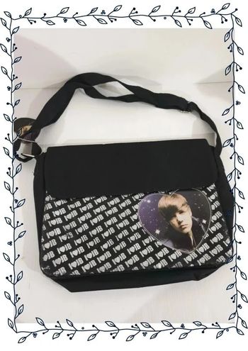 Sac à bandoulière Justin Bieber, bon état, vintage 35x27cm