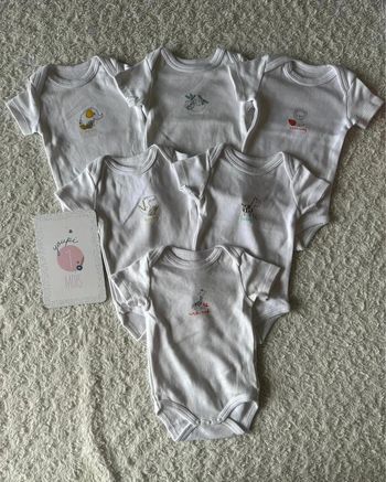 Lot 6 bodies body mixte taille 1 mois