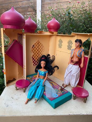 Disney princesse Jasmine Aladdin abu palais château Simba toys agrabah poupée castle