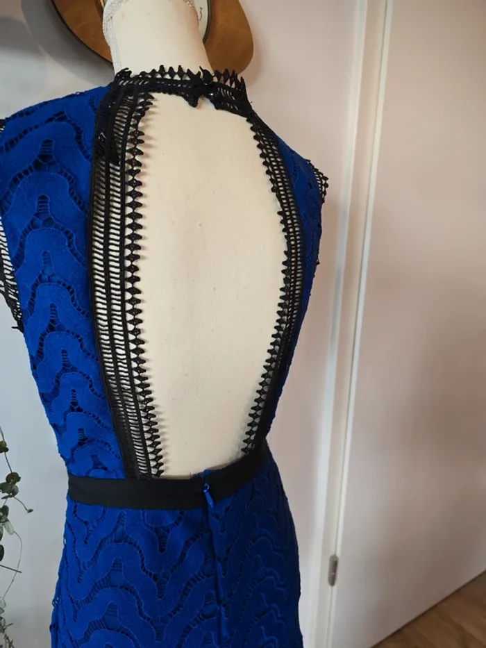 Robe dos nu - photo numéro 7