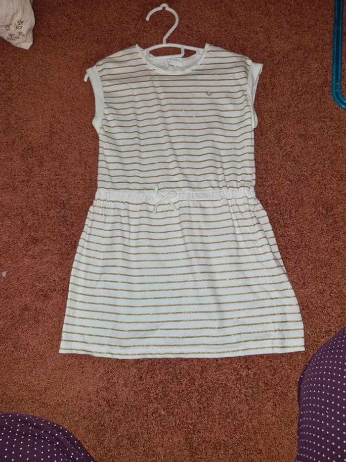 Robe écru doré