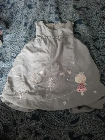 Robe style catimini grise motifs roses