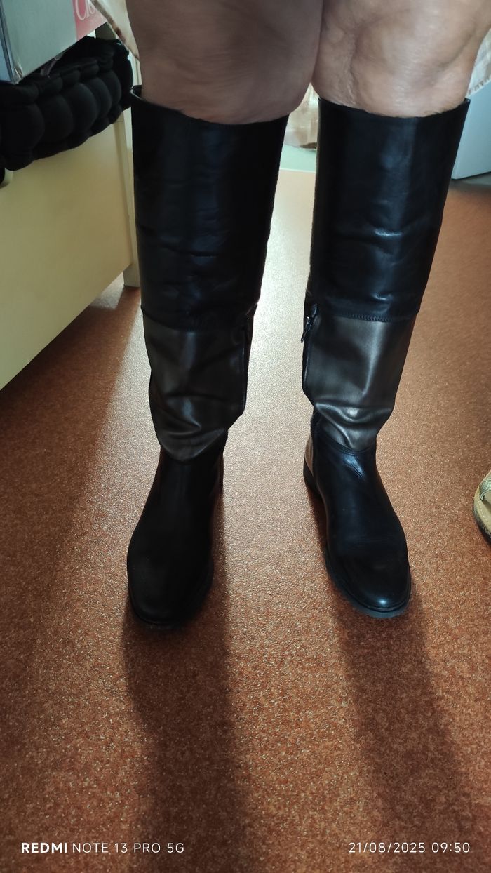 Paire de bottes noires et cuivré - photo numéro 6