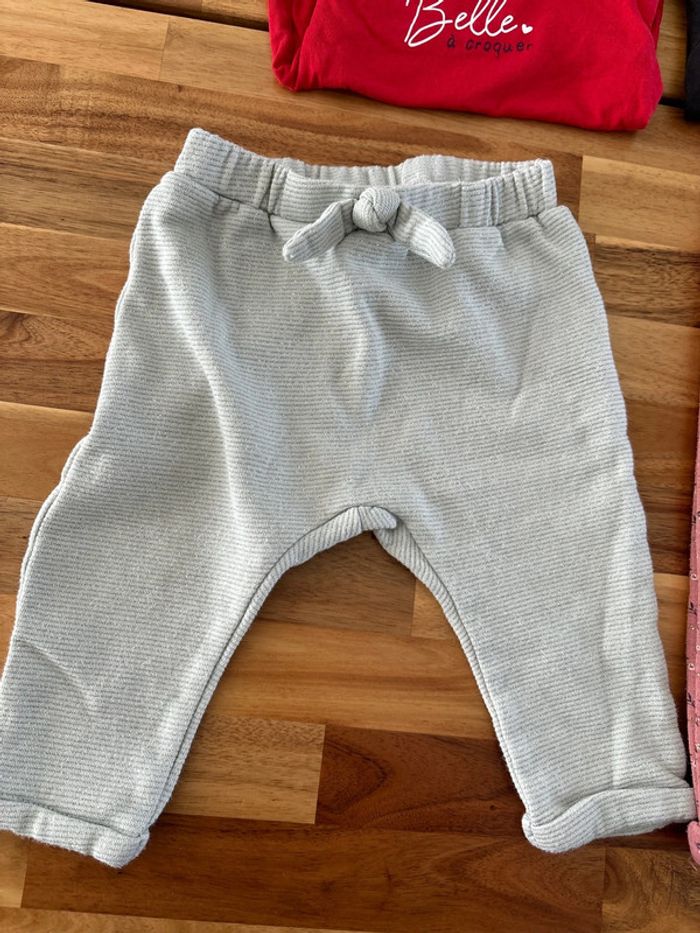 Ensemble 2 sarouals et 4 tshirts - photo numéro 2