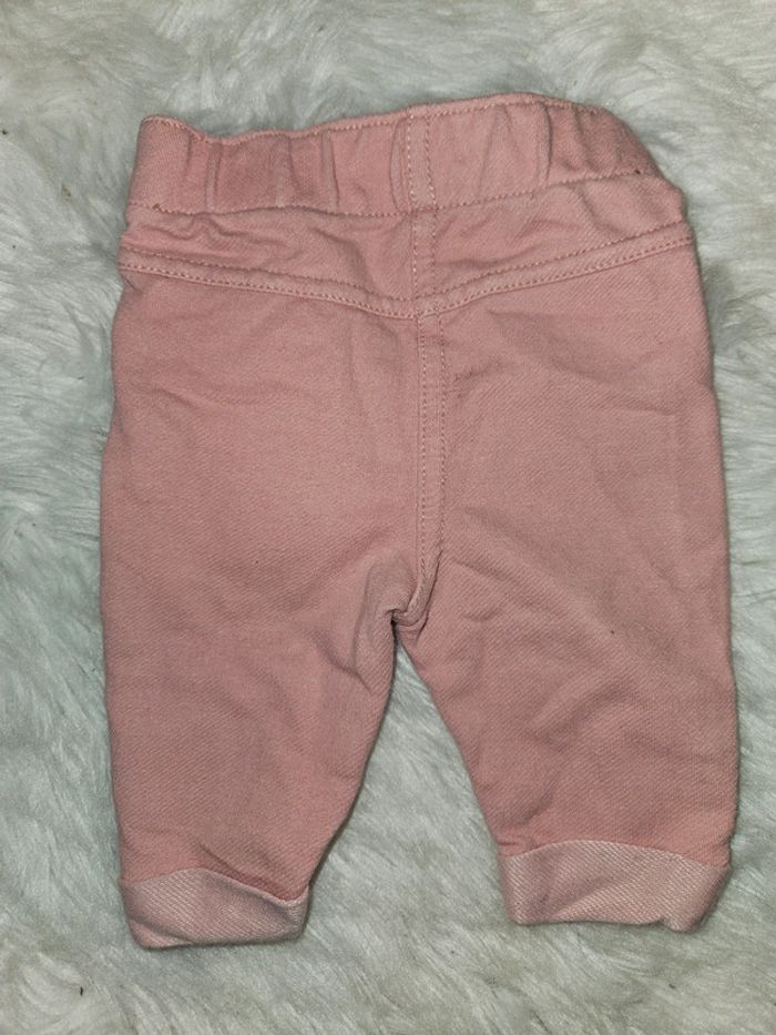 Pantalon bébé rose Kiabi – taille 1 mois - photo numéro 2