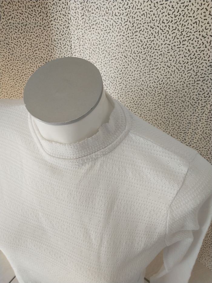 Haut blanc manches longues Kiabi – Taille M - photo numéro 3