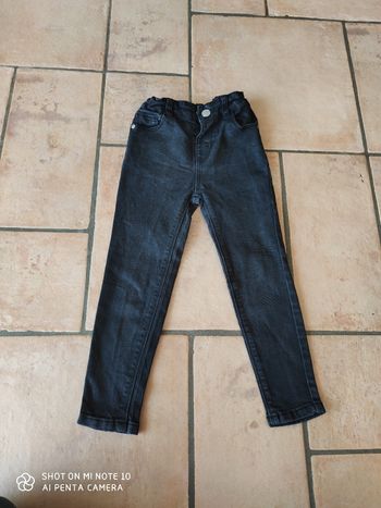 Pantalon noir taille 4 ans