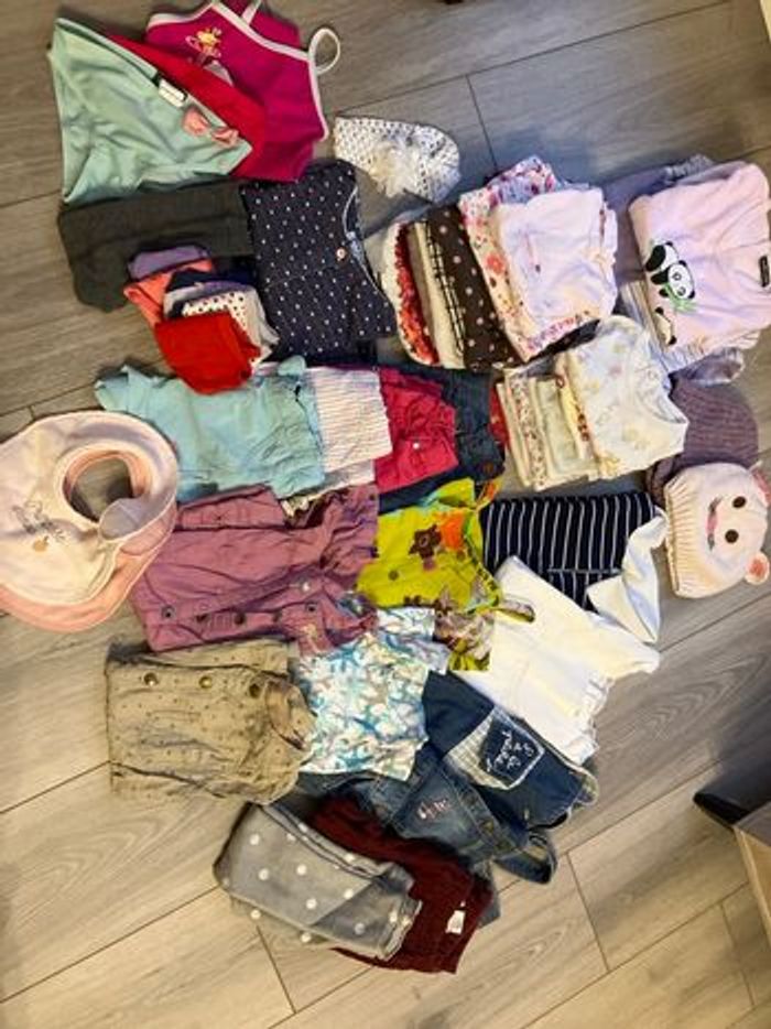 Lot vêtements fille 2 ans - photo numéro 2