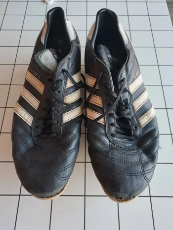 Chaussure Foot Adidas Kaiser 44