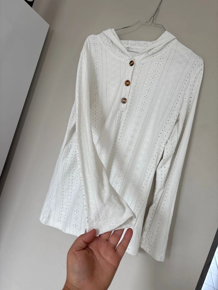 Pull léger à capuche - photo numéro 4