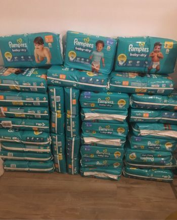 Couches Pampers baby dry taille 3 ou 4+ ou 5