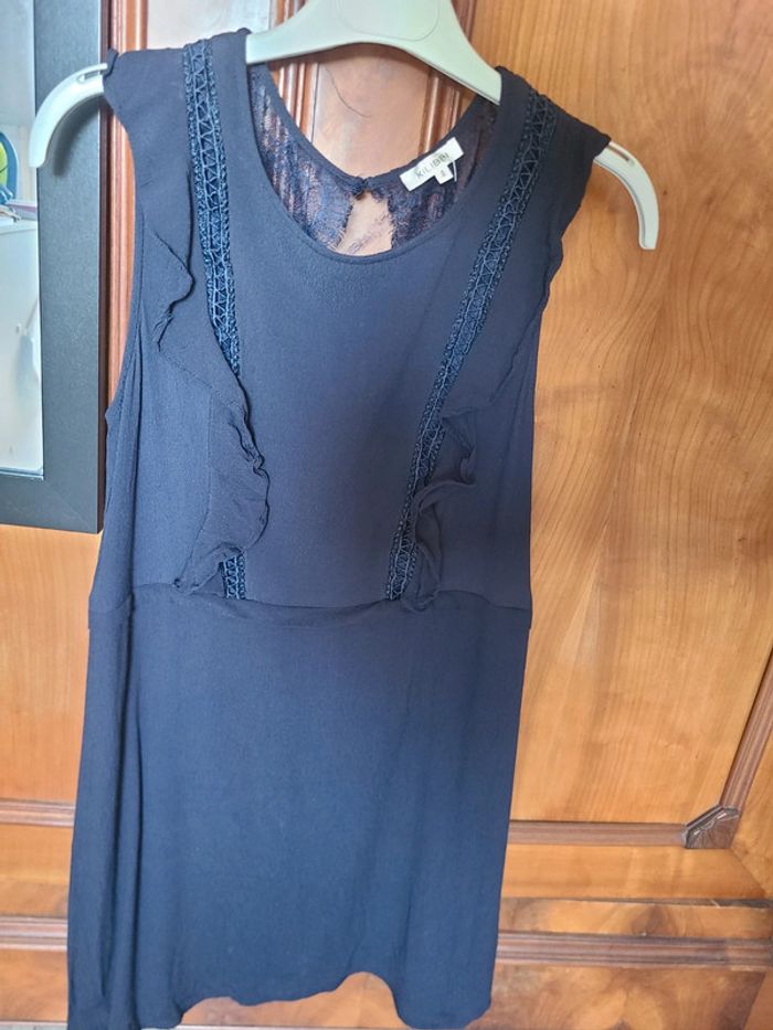 Robe ouverte dans le dos