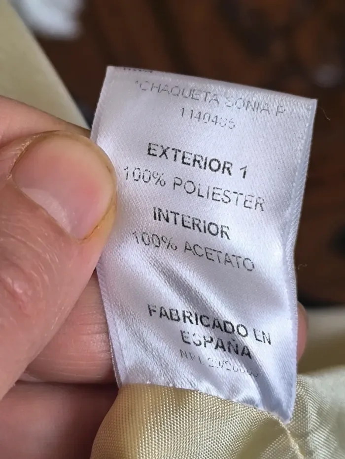 Superbe veste satin et dentelle - photo numéro 16