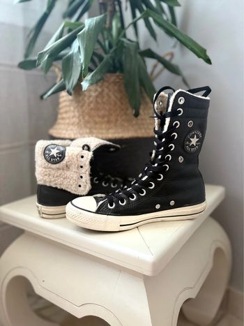 Converses montantes - fourré à l’intérieur/100% cuir extérieur - noir/creme - pointure 37