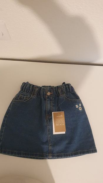 Jupe vertabaudet neuve 8 ans