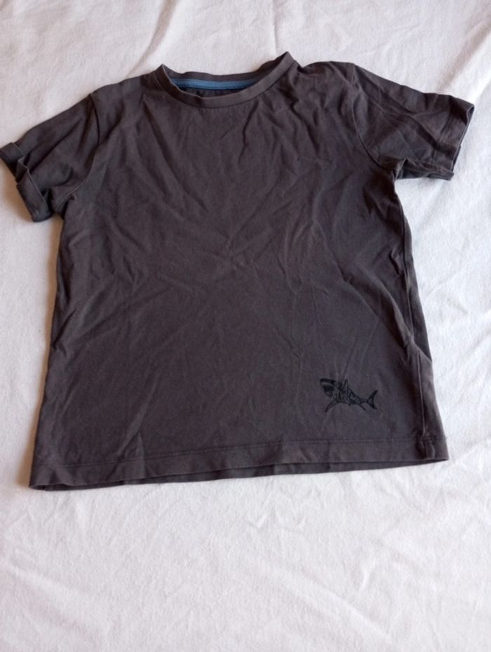 Lot de 3 tee-shirt sur le thème de la mer de taille 8ans et de marque verbaudet - photo numéro 3